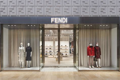 fendi מפעל